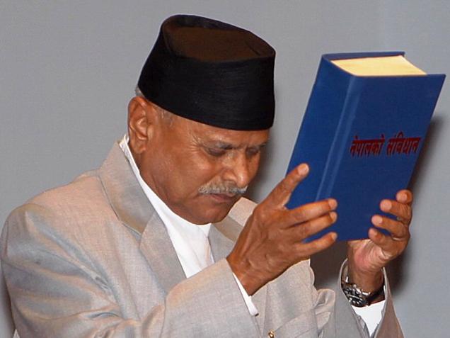 पूर्वराष्ट्रपतिकाे  डेरा विवाद पछाडिका दृश्य