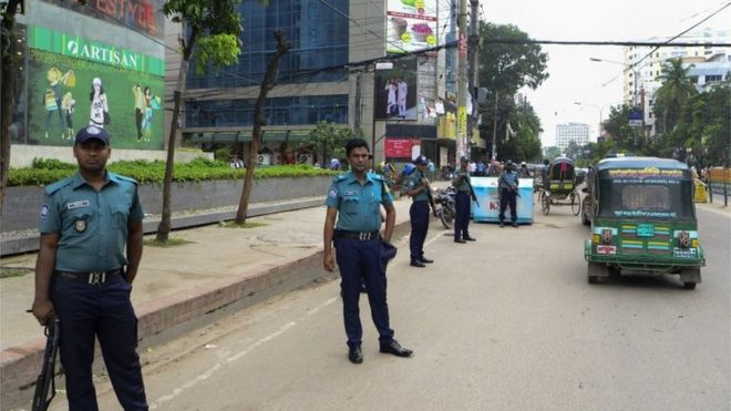 बंगलादेशमा हिन्दुमाथि आक्रमण, पुजारीकाे हत्या