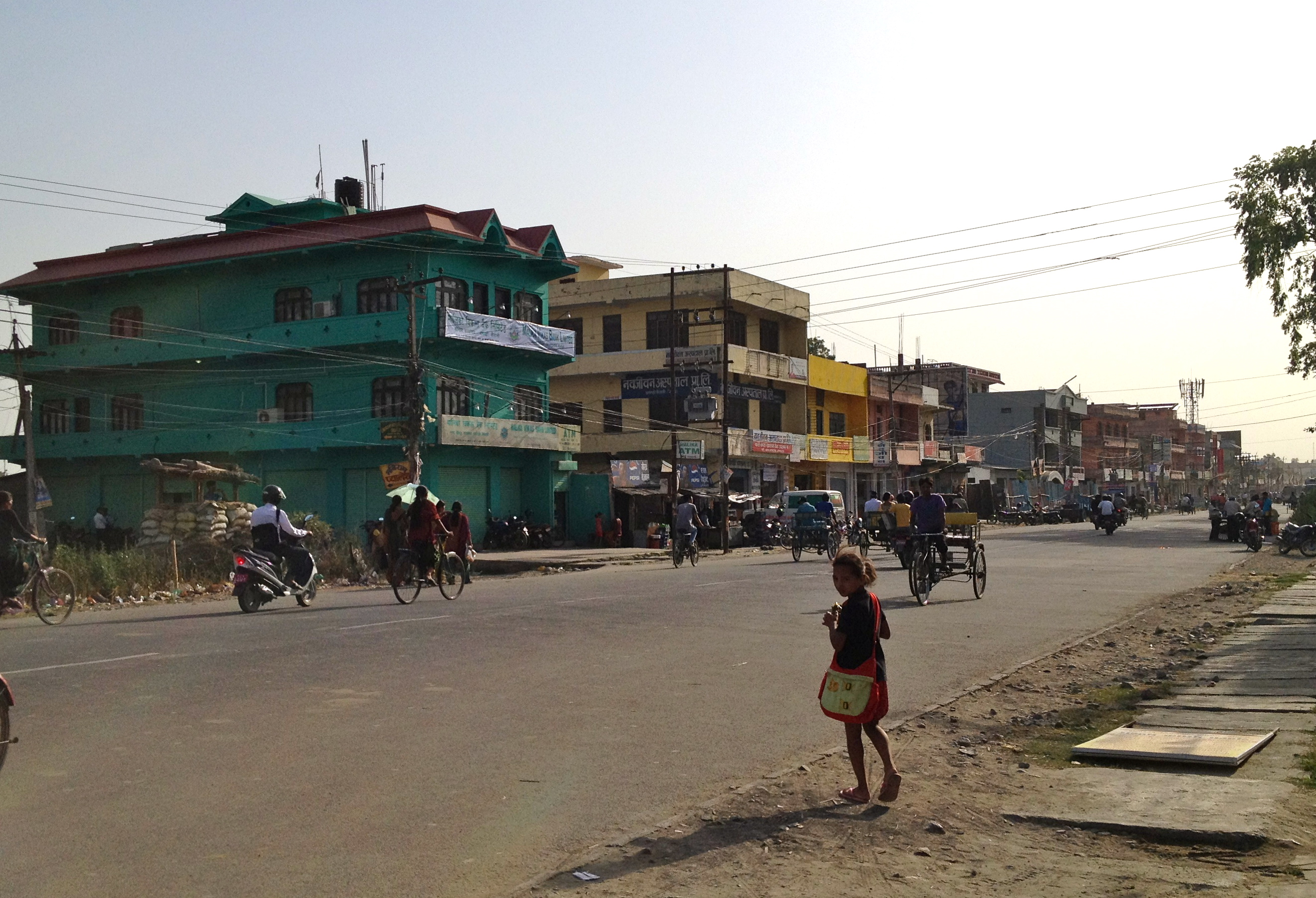 दुवै पक्ष बीच झडप, सुदूरपश्चिममा यातायात ठप्प