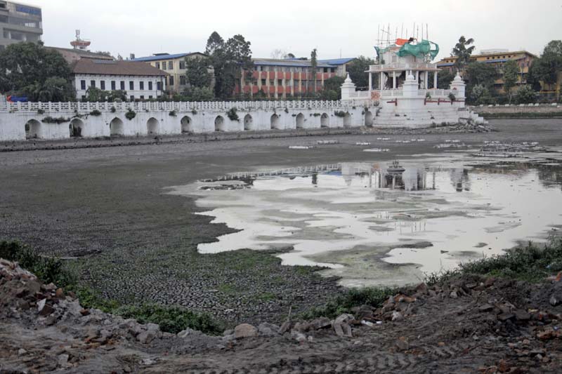 रानीपोखरीको माटो परीक्षण गरिने