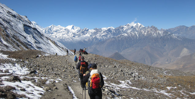 अन्नपूर्ण पदमार्गमा बेमौसममा पनि पर्यटकको चहलपहल बढ्याे