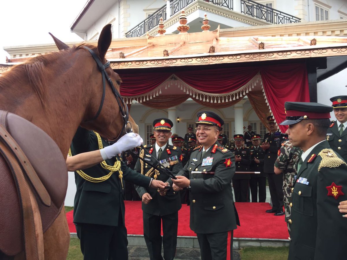 भारतले दियो नेपाली सेनालाई ७ वटा घोडा