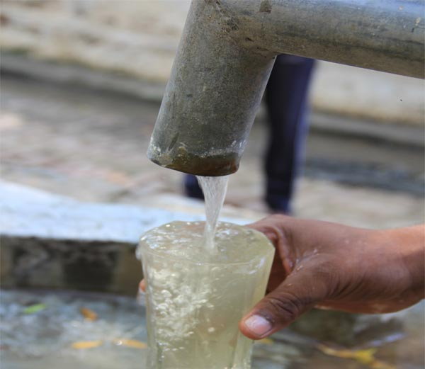 सदरमुकामवासी दूषित पानी प्रयोग गर्न बाध्य