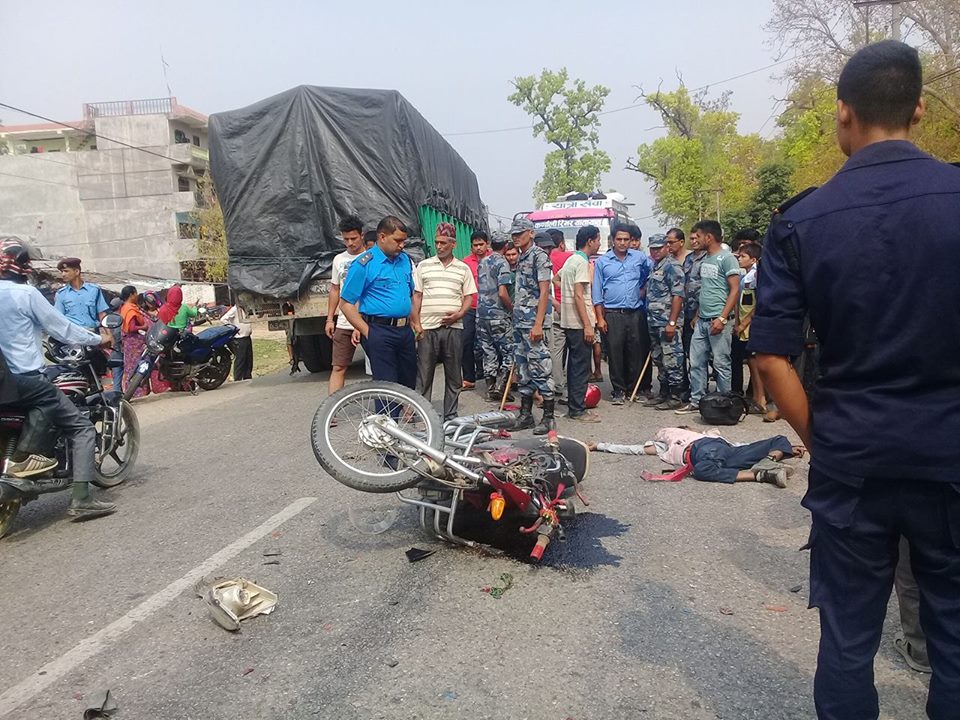 बसकाे ठक्करबाट मोटरसाइकलमा सवार दुईको मृत्यु, बस चालक फरार