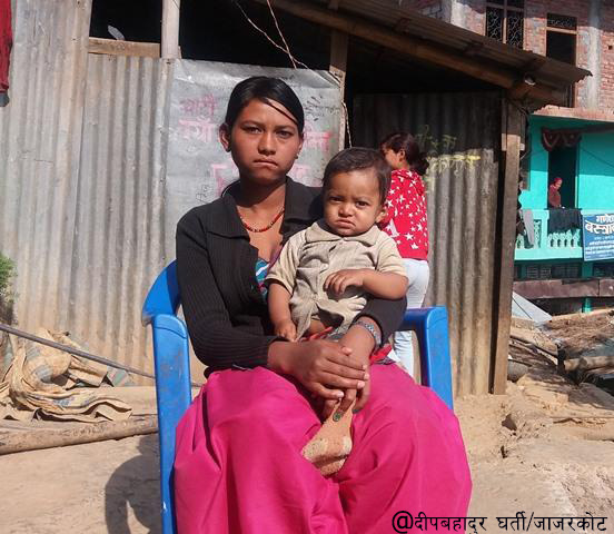 आमा र बाबुसँगै नौ महिने बालक जेलमा