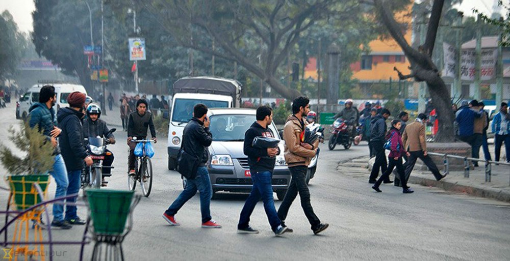 जथाभावी बाटो काट्दै हुनुहुन्छ ? जरिवानामा पर्नुहोला