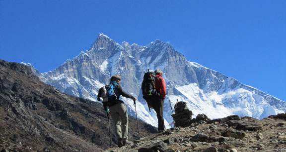 हराइरहेका दुई ताइवानी पर्यटक भेटिए, एक मृत, एककाे उद्धार प्रयास जारी