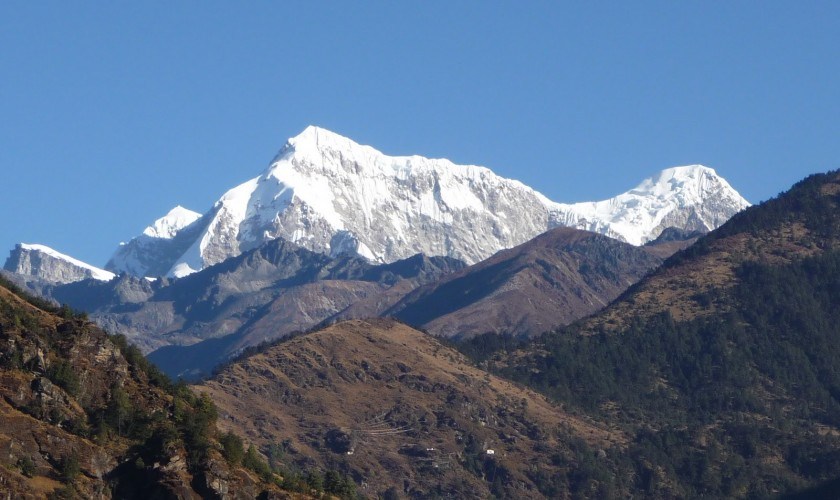 पर्यटकको केन्द्रबिन्दु बन्दै पत्ताले डाँडो