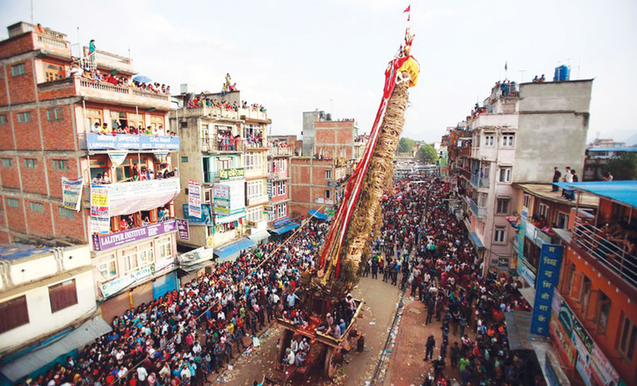 रातो मत्स्येन्द्रनाथलाई आज(बिहीबार) रथारोहण गराइँदै