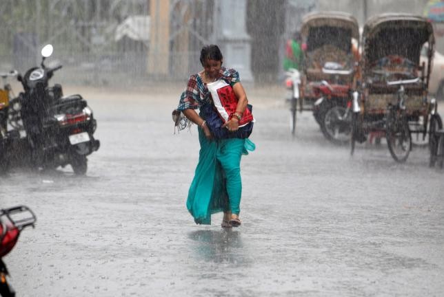 बङ्गलादेशमा भारी वर्षा, ३५ को मृत्यु