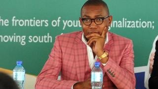 रात्रिक्लवमा महिलालाई कुट्ने मन्त्रीलाई हत्कडी, विरोधपछि दिए राजिनामा