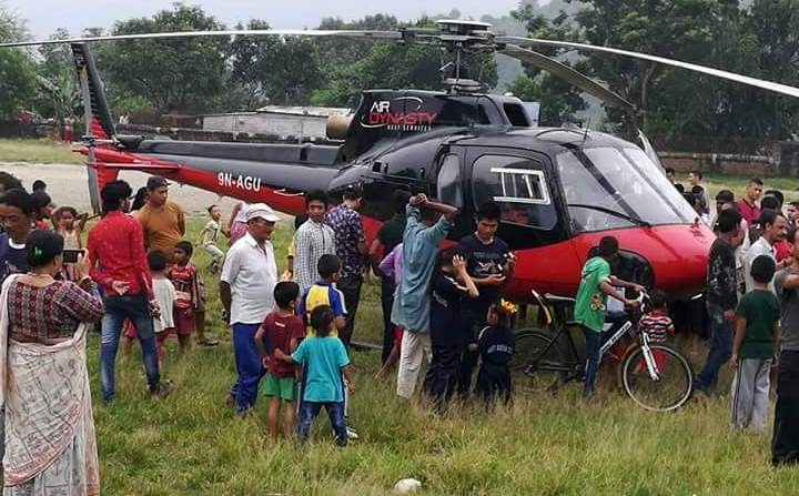 काठमाडौंबाट पोखराका लागि उडेको हेलिकोप्टर  तनहुँमा आकस्मिक अवतरण