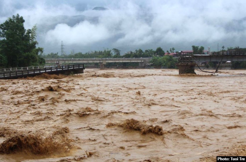 भियतनाममा भीषण बाढीपहिरो ३७ को मृत्यु ४० बेपत्ता