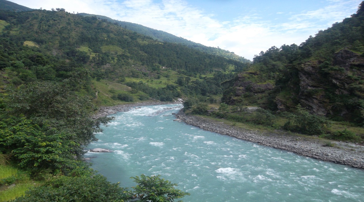 दूधकोशीबाट पानी तान्ने योजना