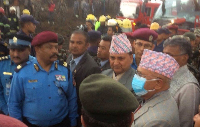 मुख छोपेर घटनास्थल पुगे प्रधानमन्त्री