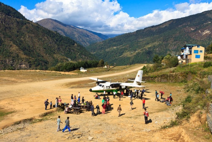 विमानस्थलमै स्थानीय तहकाे गैरकानुनी कर