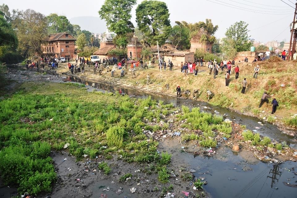 भक्तपुरमा बिस्केट जात्राका लागि योसींख्यो र चुपिघाटमा सरसफाई