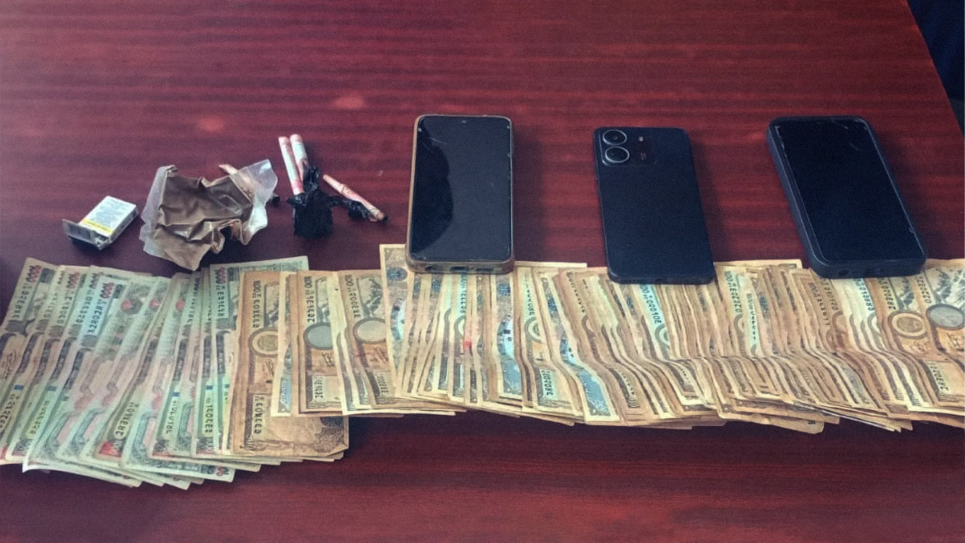 गौशालाको गेष्ट हाउसमा मध्यरातमा छापा, दुई जना लागुऔषध कारोबारी पक्राउ