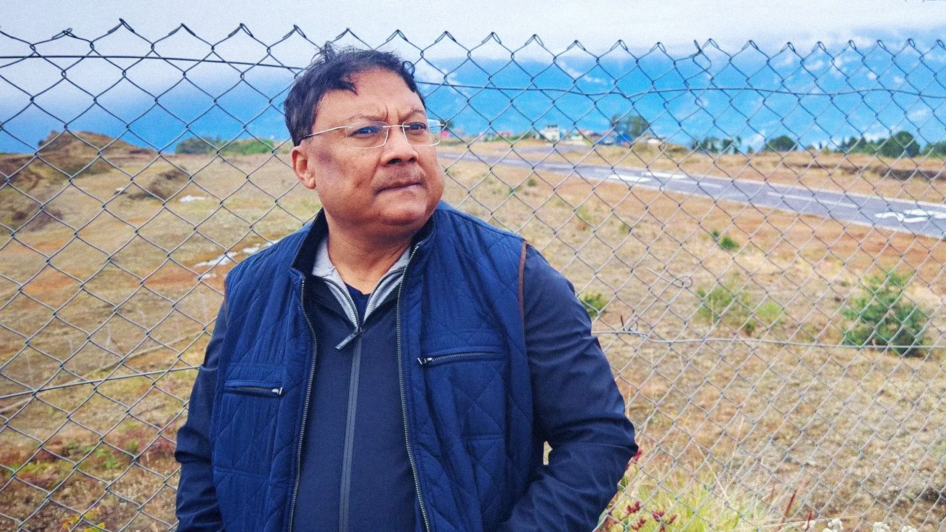 पूर्व गृहमन्त्रीको सम्पत्ति काण्ड बाहिरिएपछि पत्रकार किशोर श्रेष्ठमाथि कार्यकर्ताको यस्तो हर्कत