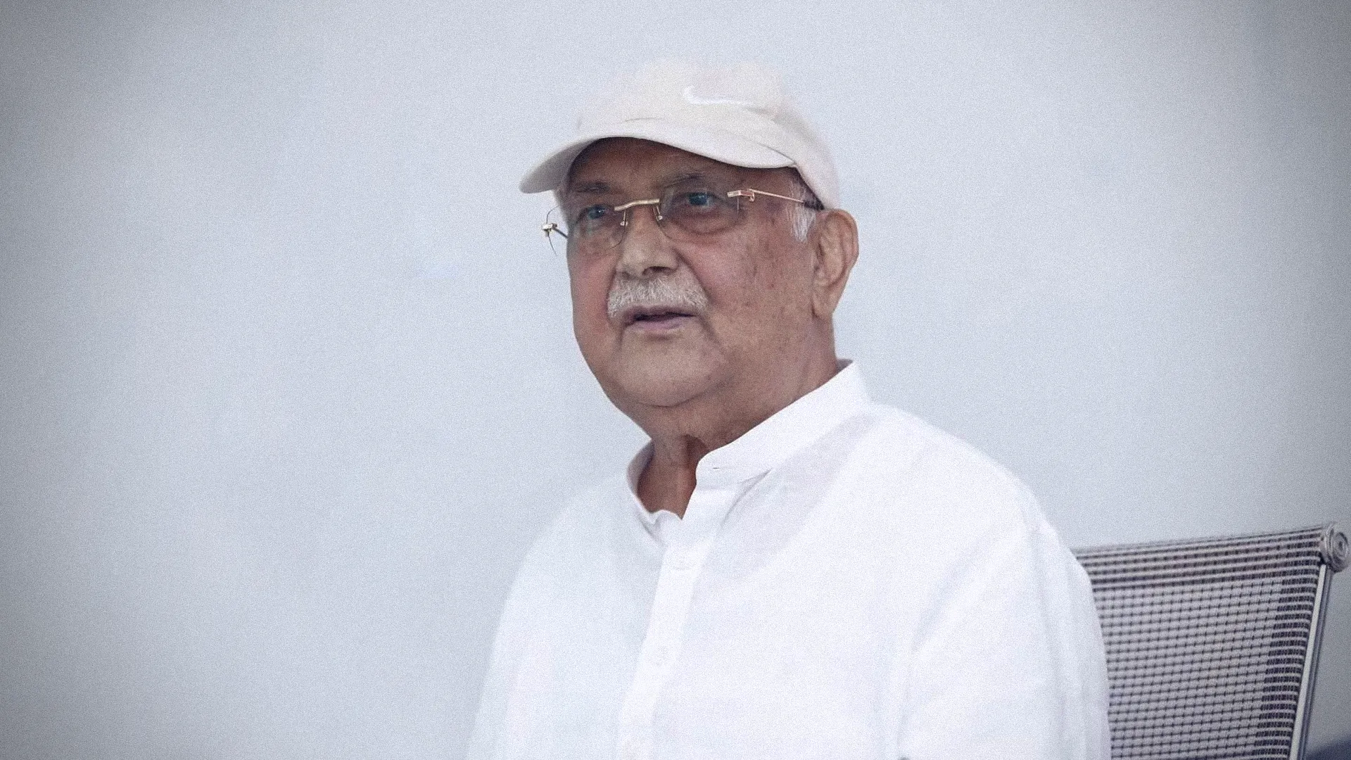 Oli Challenges Dissidents to Oust Him From CPN-UML Chairmanship