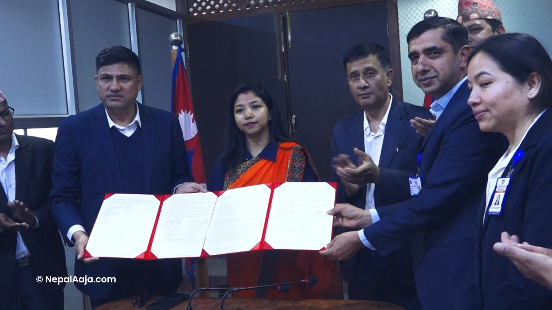 काठमांडू में मेडिकल कचरे के संकट से निपटने के लिए महानगरपालिका और प्रसूति गृह के बीच समझौता