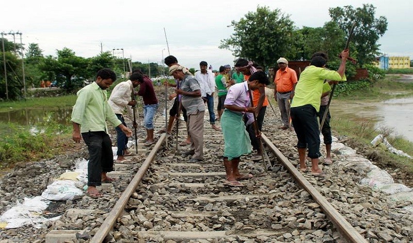 नेपालमा रेल ल्याउन भारत र चीनकाे प्रतिस्पर्धा