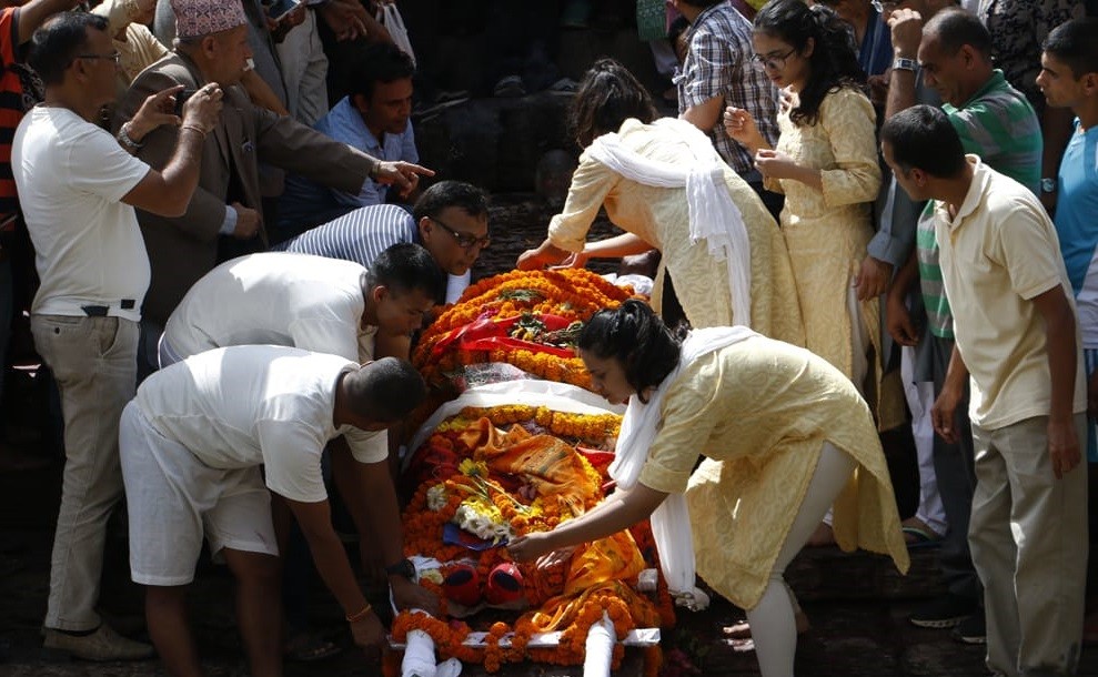 डा. उपेन्द्र देवकोटाको पशुपति आर्यघाटमा अन्त्येष्टि