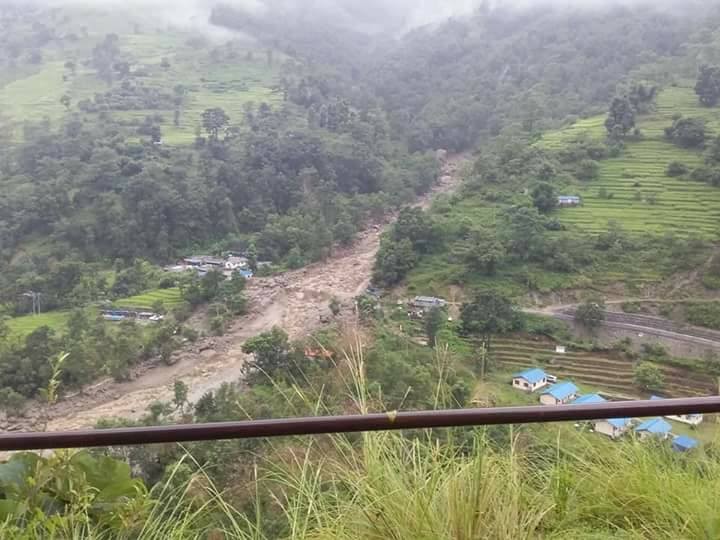 लमजुङमा बाढीपहिरो: ३ जनाको ज्यान गयो, ४ जना बेपत्ता