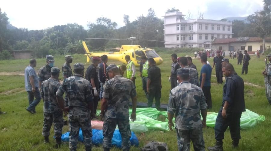 हेलिकोप्टर दुर्घटनाका मृतकको शव काठमाडौ ल्याइयाे