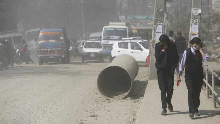 पाँच अर्ब प्रदूषण शुल्क सरकारी ढुकुटीमा, उपत्यकामा सासै फेर्न सकस