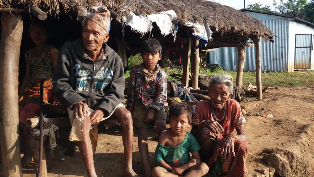 छैन हरमा न्यानो कपडा, आगोको भरमै बित्छ चेपाङको रात