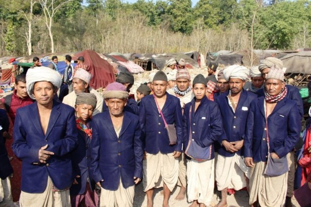 बोटको राजा राउटेले लगाए कोट