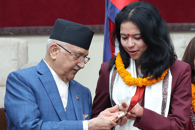 पलेशाले पेरिसमा जिते काँस्य, प्रधानमन्त्री ओलीले दिए ६५ लाख नगद!