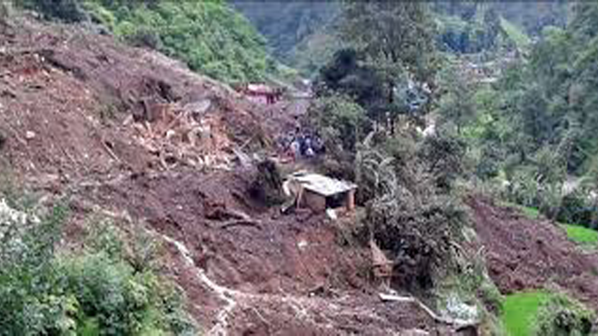माछापुच्छरेको पहिरोमा एकको मृत्यु, शिक्षक घाइते