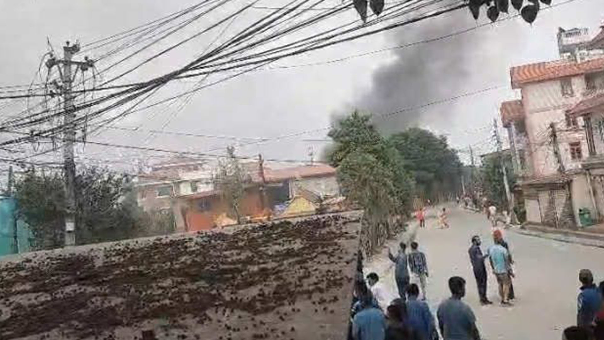 भैंसेपाटीमा डरलाग्दो आगजनी! मुख्यमन्त्री र संघीय मन्त्रीको आवास धुवाँले घेरियो