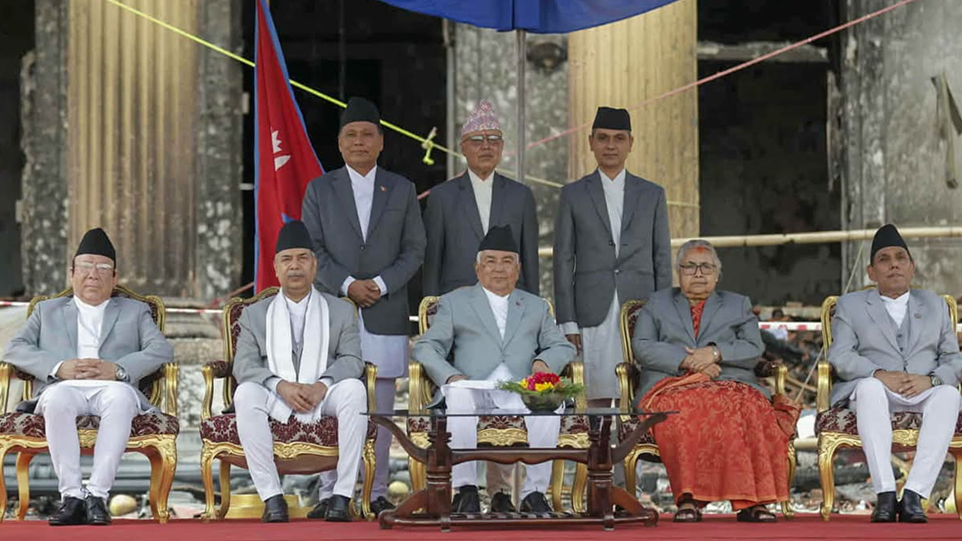 शीतलनिवासमा मन्त्रीहरूको शपथ, सभामुख–उपसभामुख अनुपस्थित!