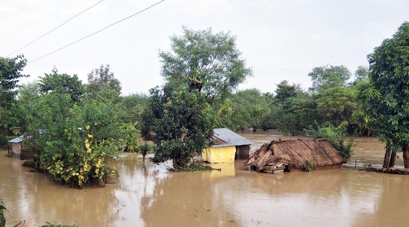 रुपन्देहीमा वाढिको कहरः १७ घर वगे, दर्जनौ परिवार विस्थापित