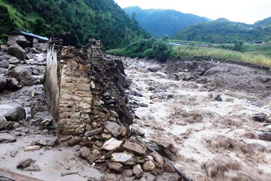 वाग्लुङ्गमा वाढि पहिरोको वितण्डा, सर्वसाधारणलाई जिवन धान्नै मुस्किल