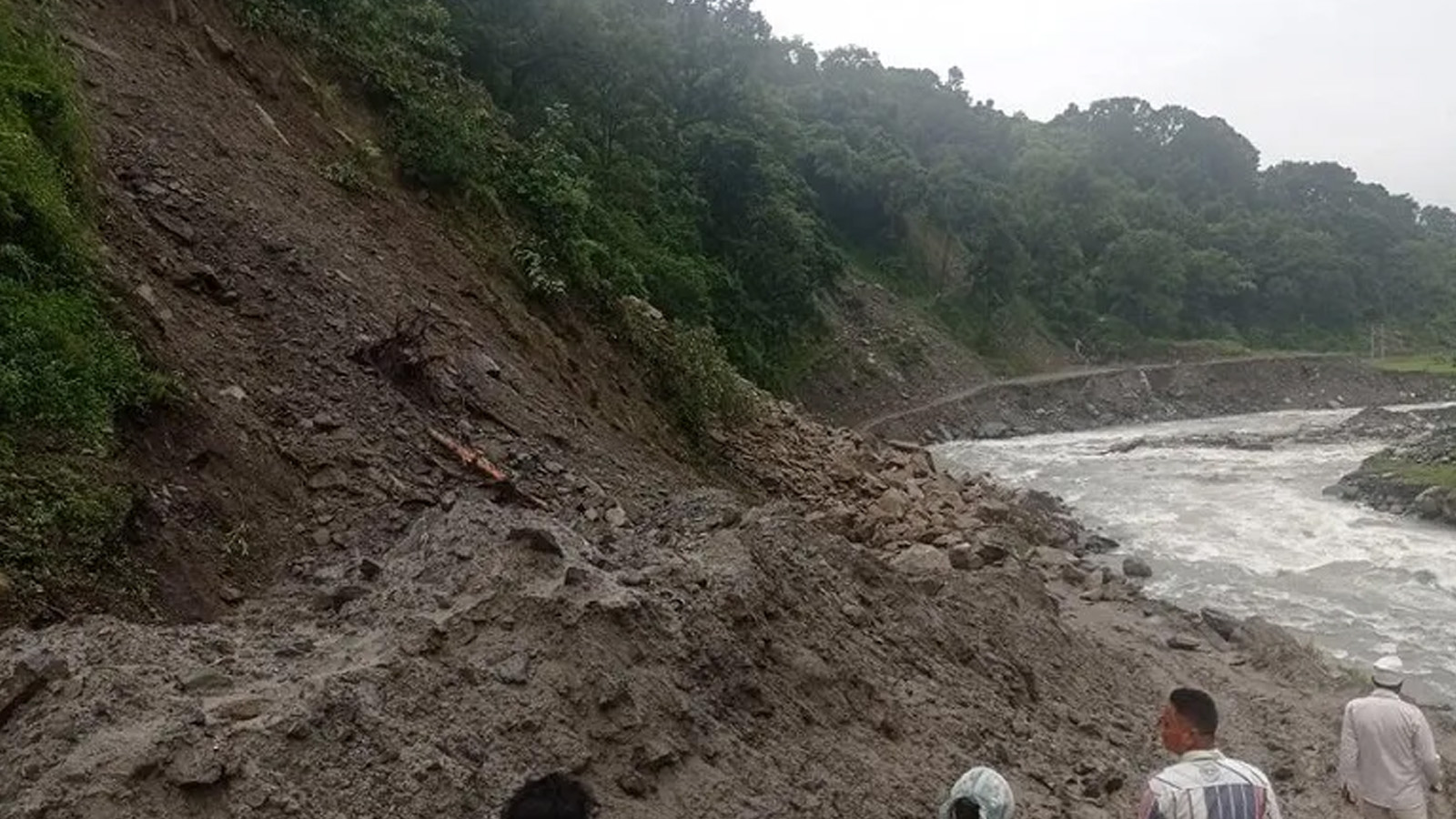 पहिराले नदी थुनिनेक्रम बढ्दो