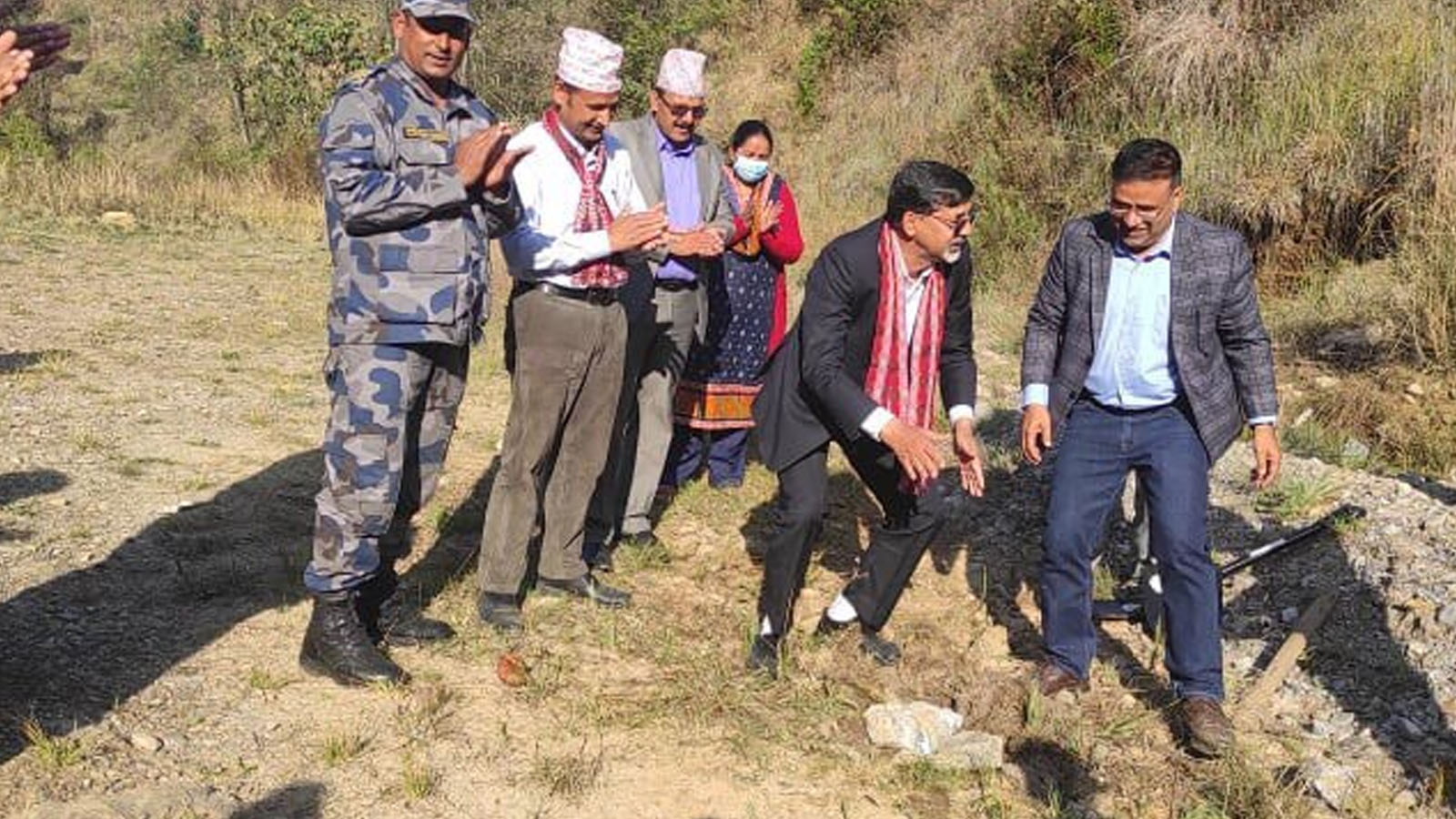 हिन्दुहरुको मान मर्दनः मन्दिर भत्काएर चर्च शिलान्यास गर्दै जनार्दन