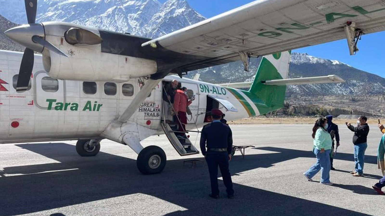 ताराको विमान लेतेमा दुर्घट्ना, को को छन् विमानमा ? यस्तो छ नामावली