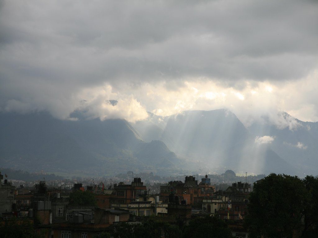 पश्चिमी वायुले बदली र वर्षा