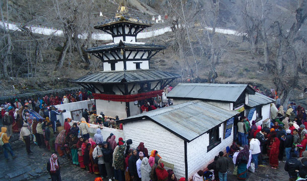 यस्तो मौसममा पनि मुक्तिनाथमा पर्यटकहरुको भिड