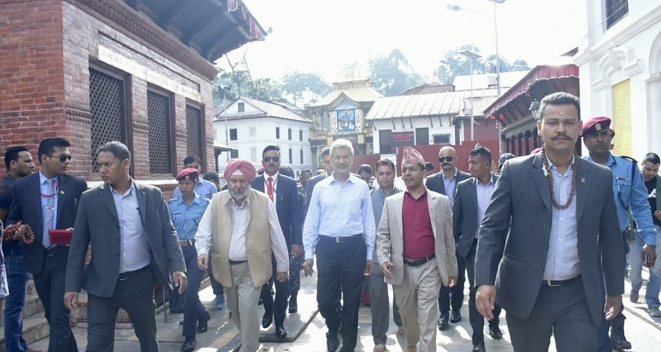 भारतीय विदेशमन्त्रीबाट पशुपतिनाथको दर्शन