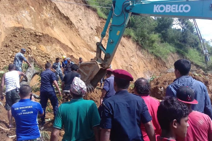 मध्यपहाडी लोकमार्ग स्तरोन्नतिको क्रममा सबओभरसियरको मृत्यु