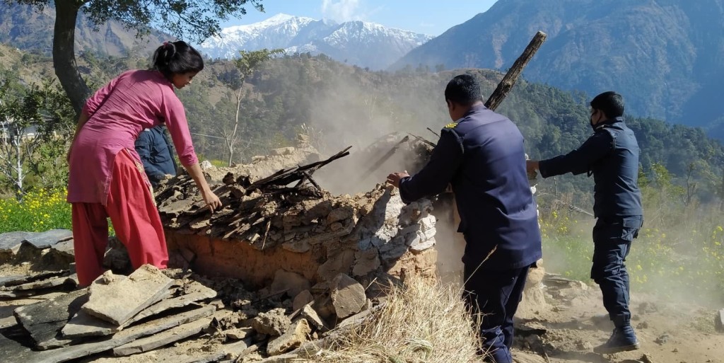 अछाममा १० दिनमा भत्काइए १ हजार छाउगोठ