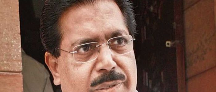 दिल्ली कंग्रेस इन्चार्जले किन दिए राजीनामा ?