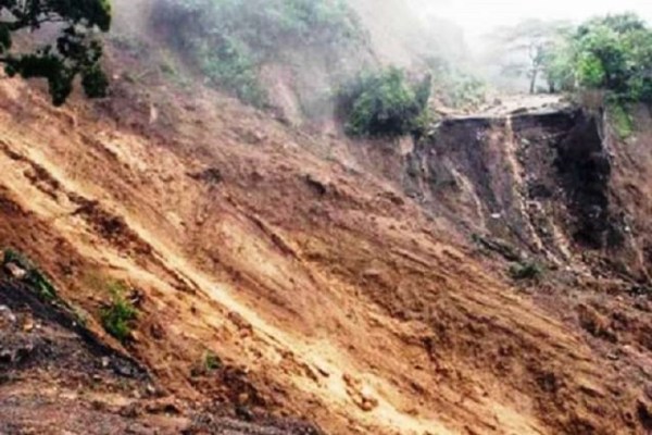 पहिरोले पुरिएर दुई जना बेपत्ता