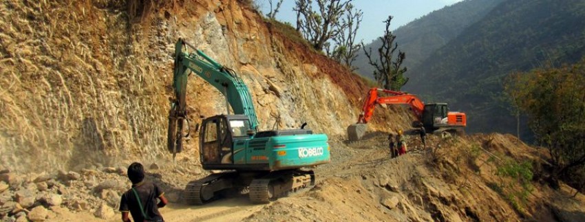 मध्यपहाडी राजमार्गको काम तीव्र गतिमा