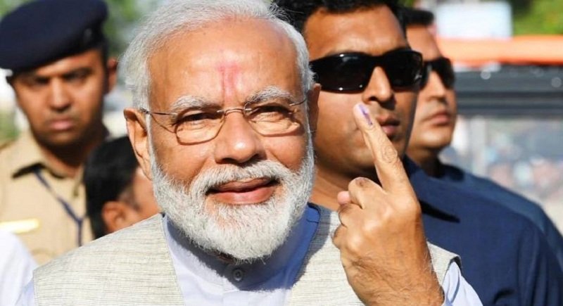 मतदानपछि नरेन्द्र मोदीको तस्वीर भाइरल